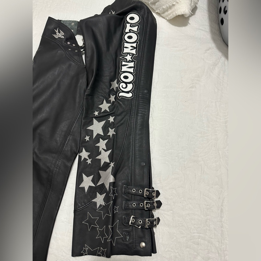 Leather Bombshell Motorcycle GoGo chaps - Picture 11 of 16